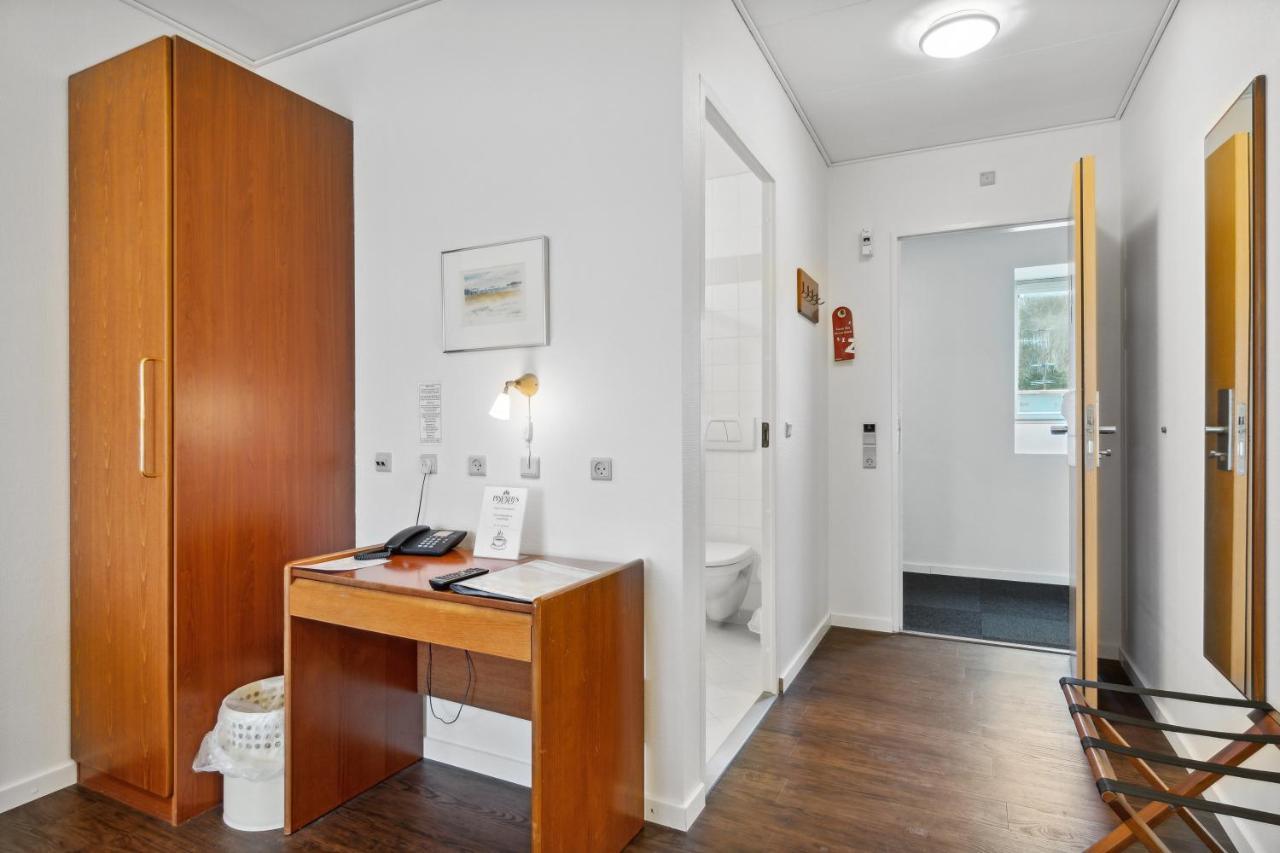 Hotel Pinenhus Glyngøre Екстериор снимка