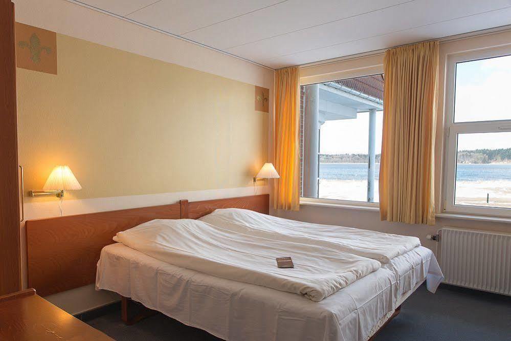 Hotel Pinenhus Glyngøre Екстериор снимка