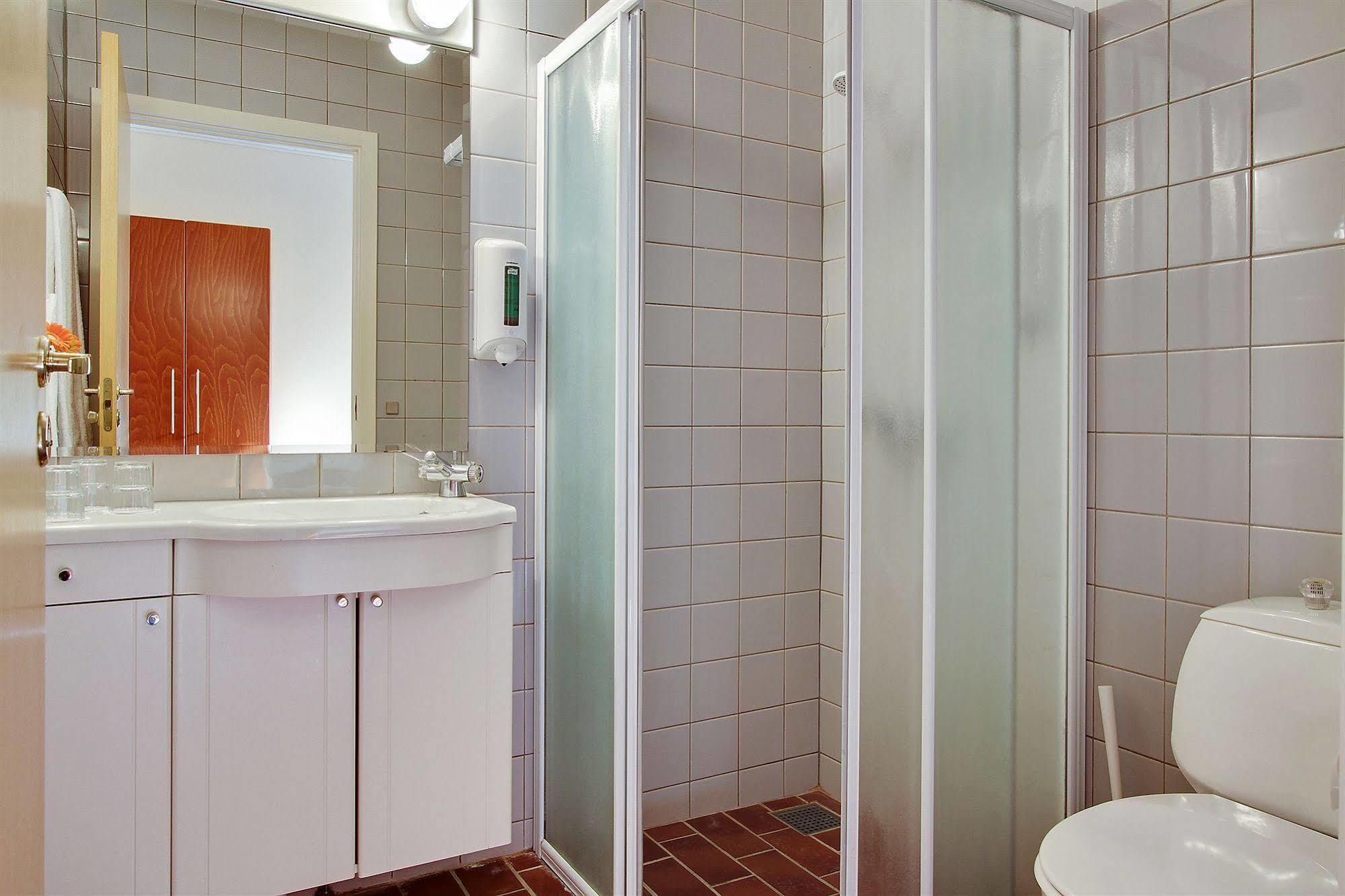 Hotel Pinenhus Glyngøre Екстериор снимка