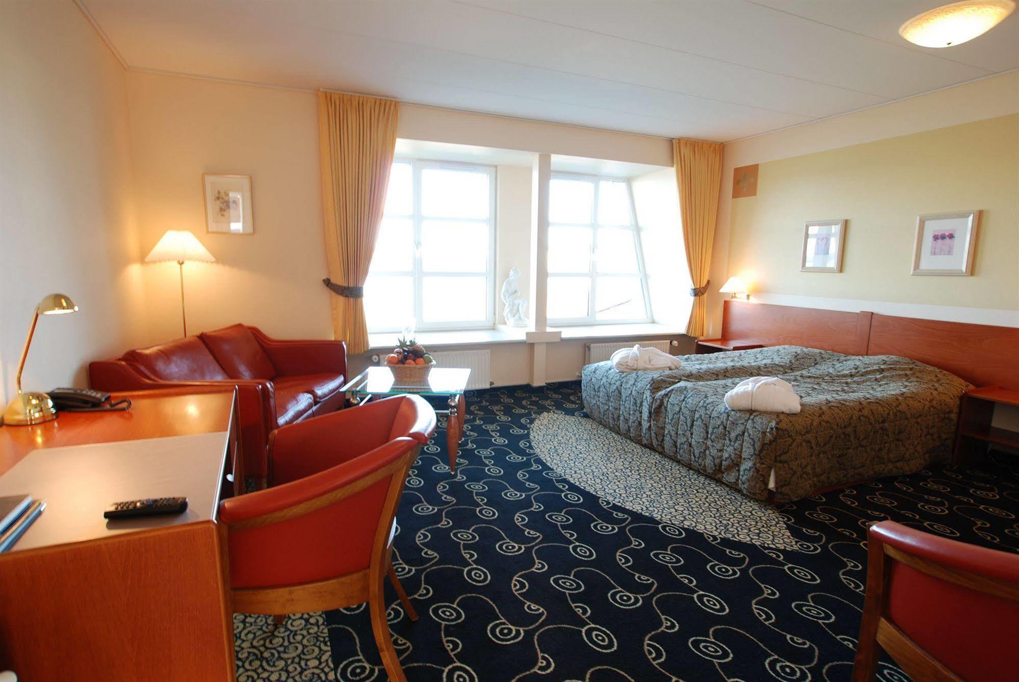 Hotel Pinenhus Glyngøre Екстериор снимка