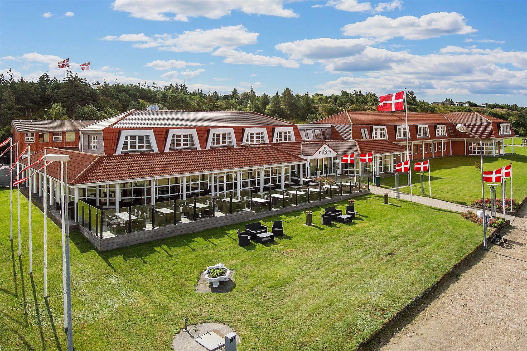 Hotel Pinenhus Glyngøre Екстериор снимка