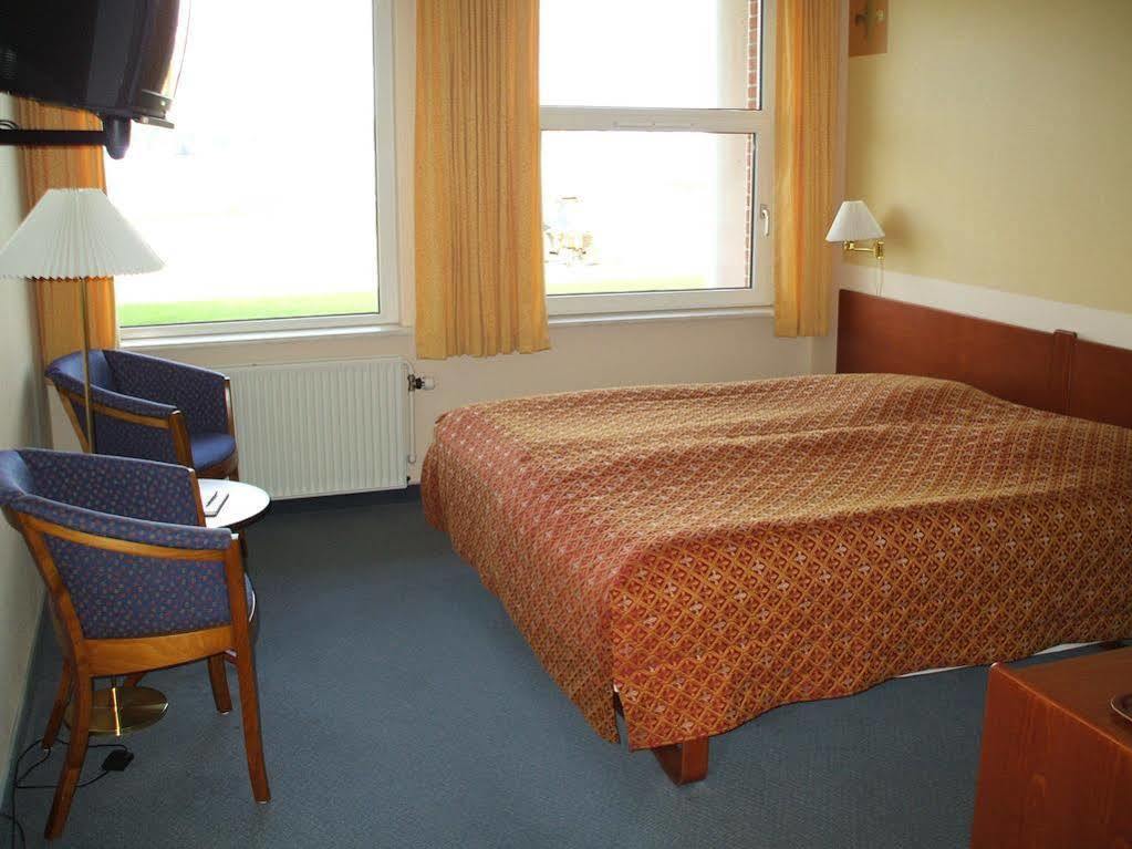 Hotel Pinenhus Glyngøre Екстериор снимка