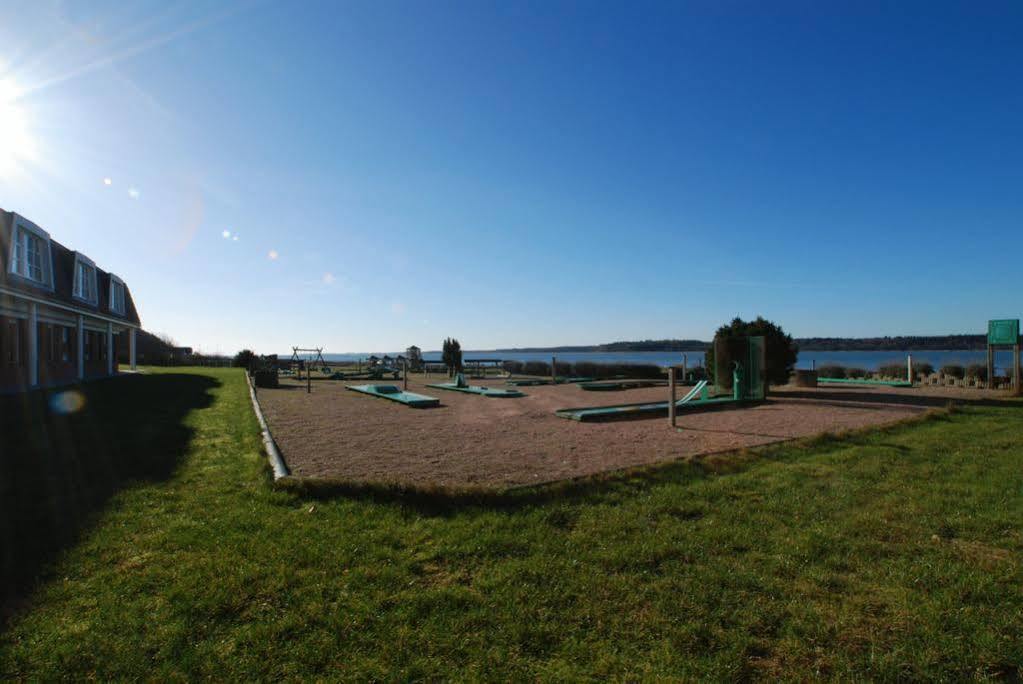 Hotel Pinenhus Glyngøre Екстериор снимка